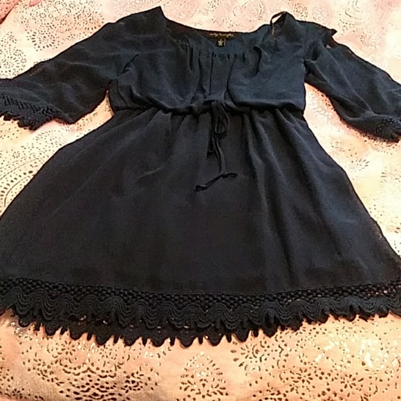 Dress - Picture 2 of 2